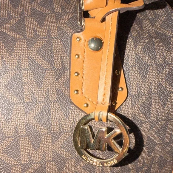 Michael Kors Signature Brown Satchel with Crossbody Strap - Picture 3 of 15